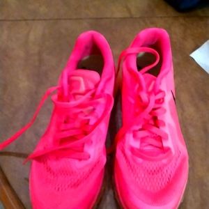 Hot pink Nike airmax running shoes